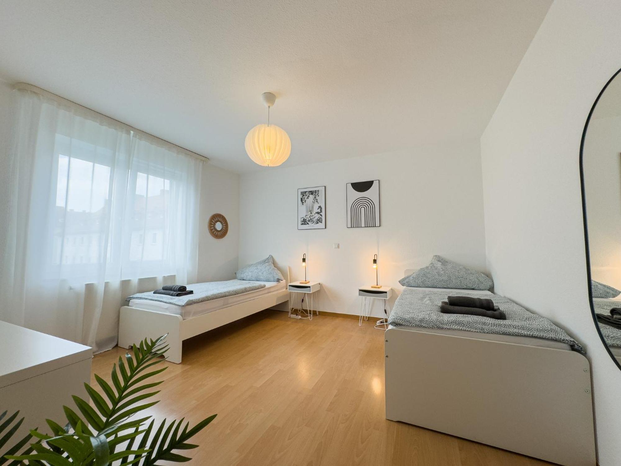 110Qm - 4 Zimmer - Privat Parkplatz - Zentral - Balkon - Mallibase Apartments Кассель Экстерьер фото
