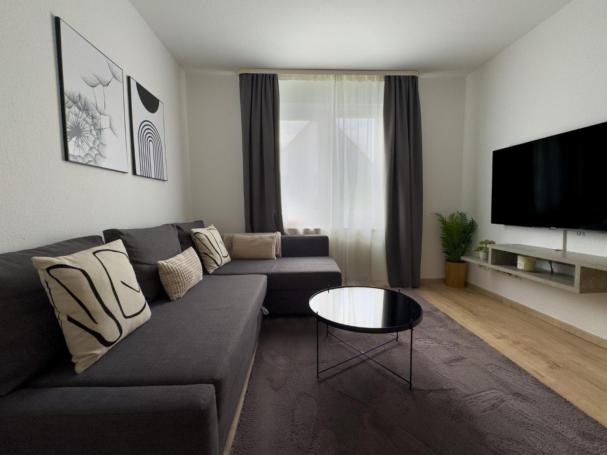 110Qm - 4 Zimmer - Privat Parkplatz - Zentral - Balkon - Mallibase Apartments Кассель Экстерьер фото